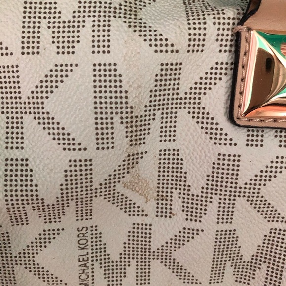 Michael Kors Grayson Large White Logo Satchel - Picture 2 of 6